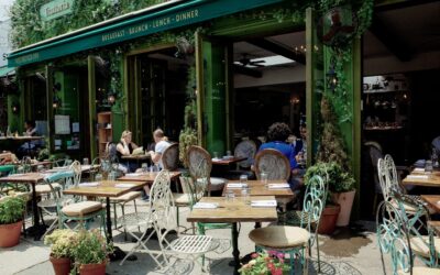 Aceras y calles se transforman en comedores de restaurantes
